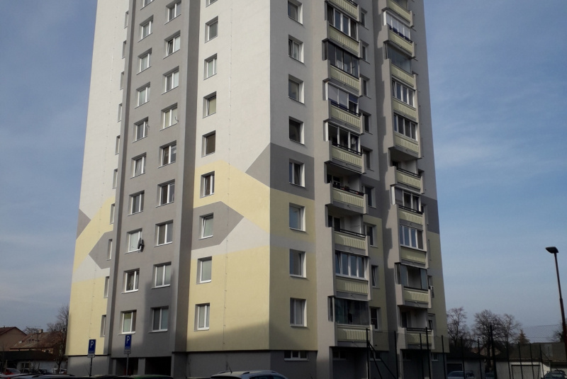 Jesenského 8, Senec
