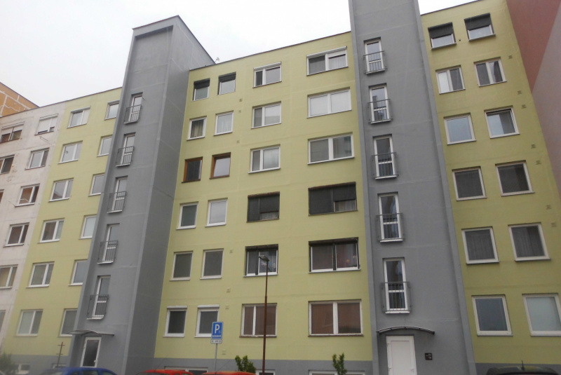 Nám 1. Mája 29-35, Senec